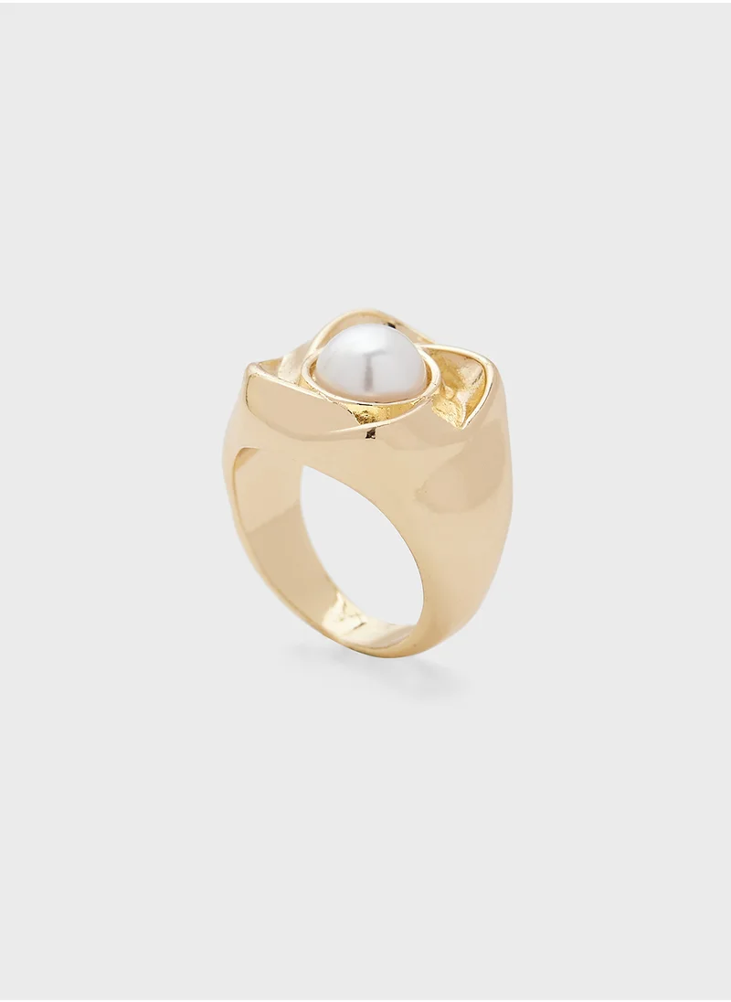 ELLA Pearl Ring