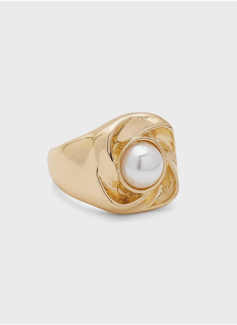 ELLA Pearl Ring