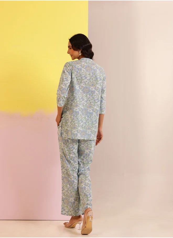 sanskrutihomes Sanskrutihomes Printed V-Neck Top and Pants Co-Ords