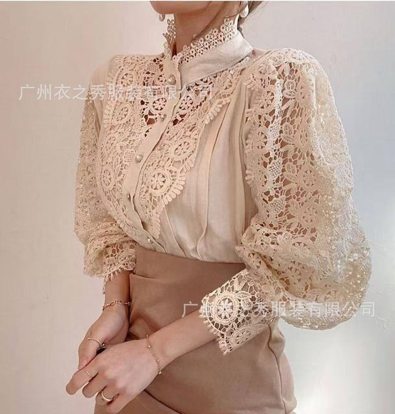 2025 بلوزة داخلية أنيقة ذات أكمام طويلة بتصميم دانتيل فرنسي مجوف للنساء - Image 1