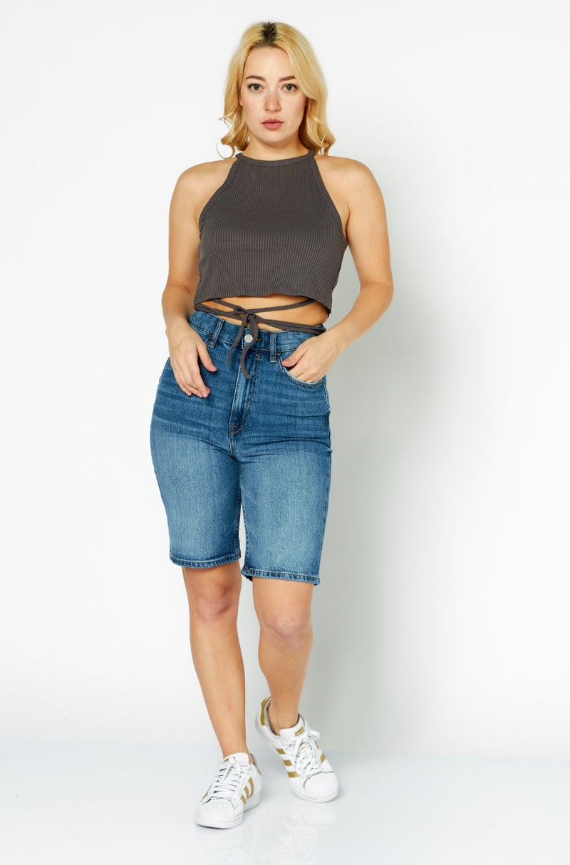 NA-KD Women Crew Neck Sleeveless Textured Crop Top, Dark Grey - Image 2