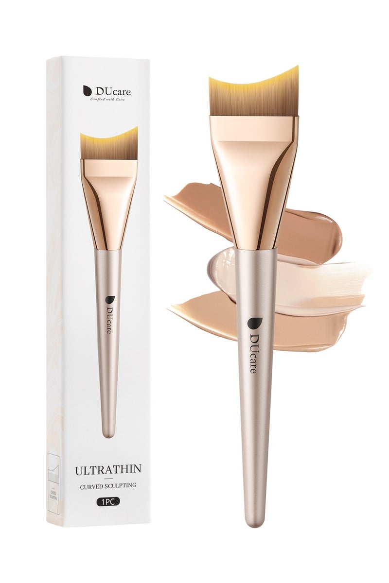 دي يو كير فرشاة أساس مائلة فائقة الرقة - تصميم يتكيف مع منحنيات الوجه - Image 1