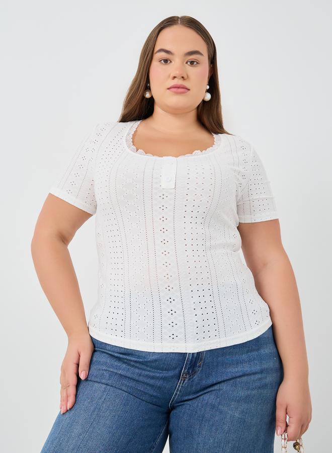 Styli Styli Plus Size Embroidered Short Sleeve T-Shirt - Image 1