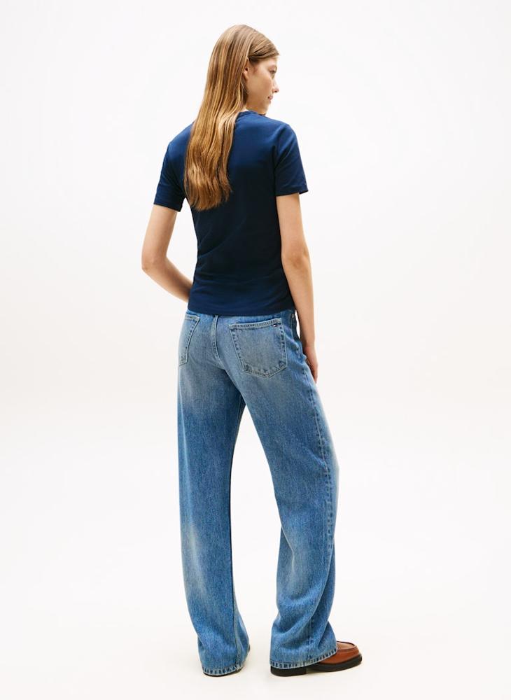 تومي هيلفيغر تي شيرت بأكمام قصيرة وياقة دائرية بتصميم شعار مطبوع - Image 2