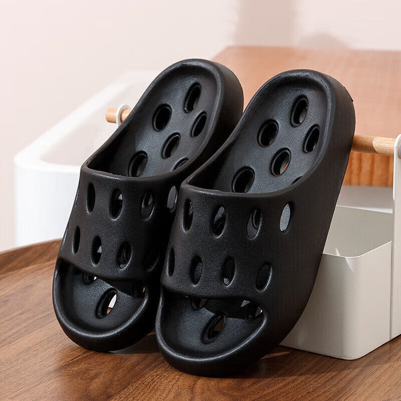 2025 وصول جديد صيفي نعال الحمام صنادل ونعال للنساء للاستحمام غير قابلة للانزلاق وسهلة الجفاف نعال للأزواج للرجال باللون الأسود (ممسحة سريعة الجفاف) - Image 1