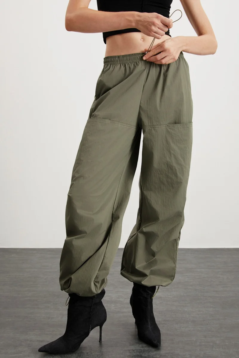جريميلانج Annelise Women's Waterproof Parachute Fabric Light Khaki Trousers with Elastic Waist and Legs