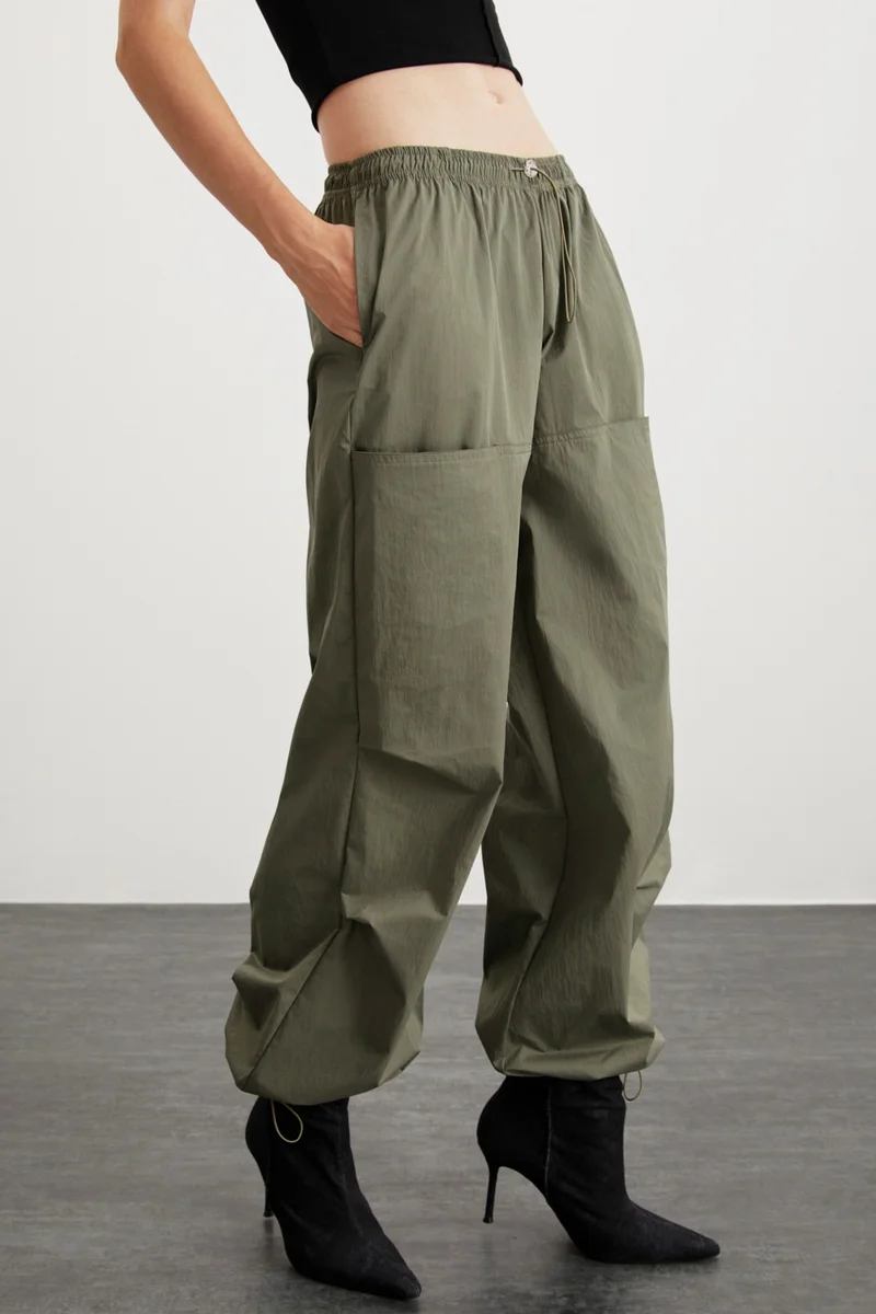 جريميلانج Annelise Women's Waterproof Parachute Fabric Light Khaki Trousers with Elastic Waist and Legs