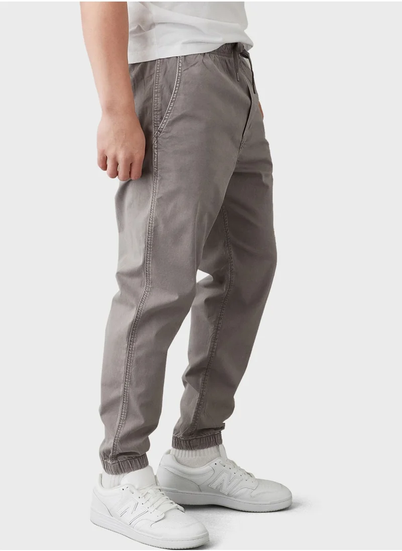 امريكان ايجل Essential Trekker Joggers