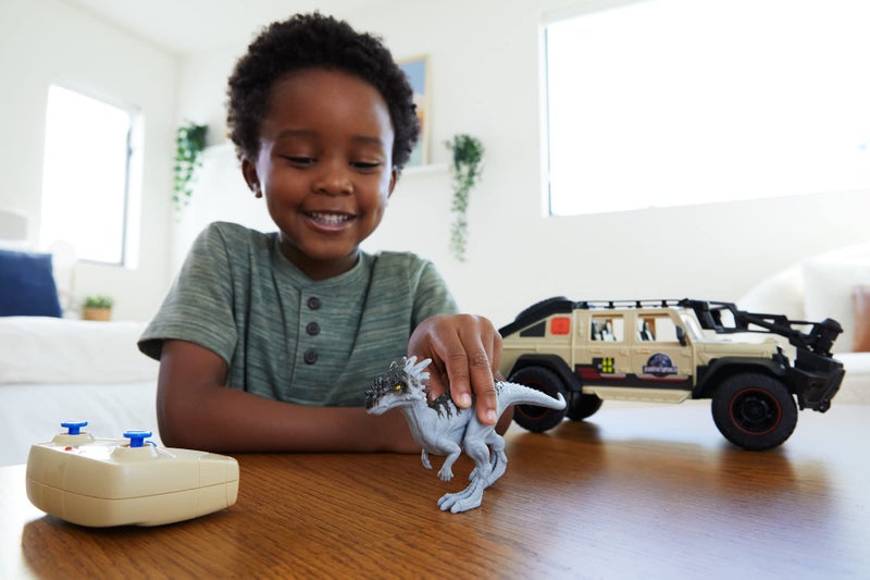 Matchbox RC Jurassic World Dominion Jeep Gladiator 6inch Dracorex Dinosaur Figure RemoteControl Toy Car with AutoCapture Claw - Image 3