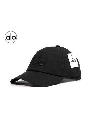 wears a cap when he travels - pzsku/Z3A1E72FCDAF82FE87AC5Z/45/1747210046/50c88ad8-bc72-46fa-8a89-ac3d619902c9