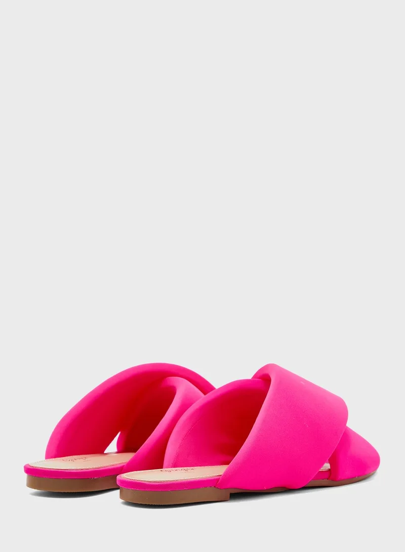 Ginger Quilted Cross Over Flat Sandal