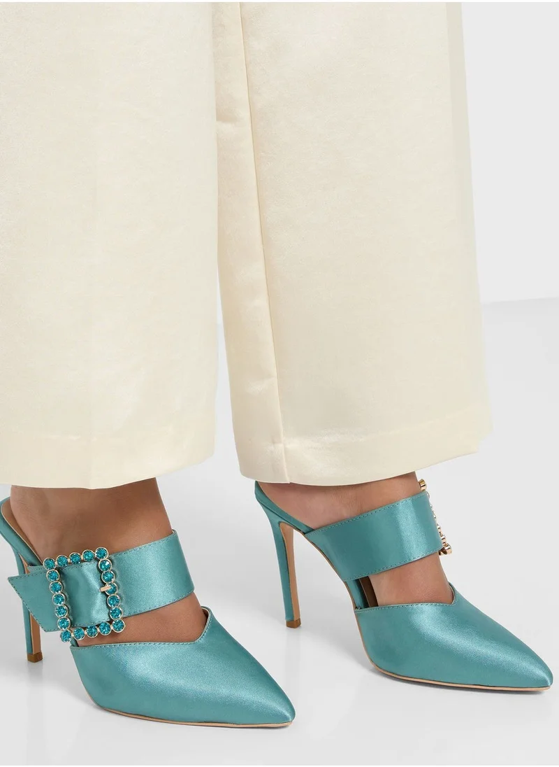 خزانة Jewelled Buckle Satin Slip On Pump