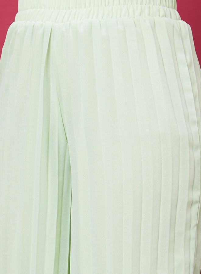 Globus Solid V-Neck Crop Top and Pleated Pants Co-Ords - Image 5