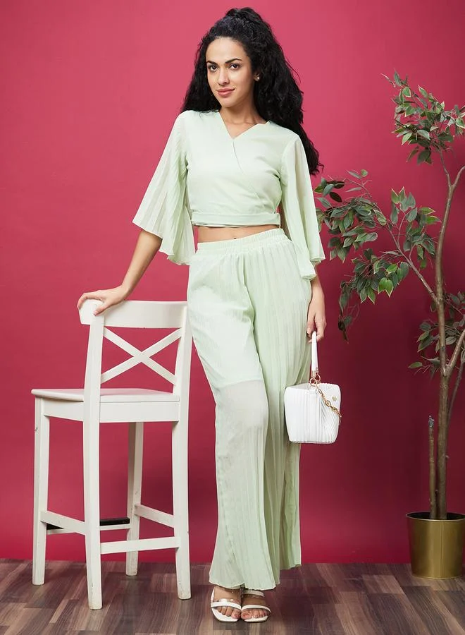 جلو باص Globus Solid V-Neck Crop Top and Pleated Pants Co-Ords