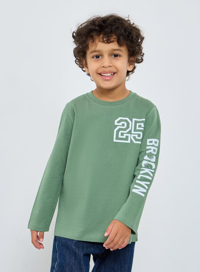 ستايلي تيشيرت بأكمام طويلة مطبوع عليه رسومات للأولاد باللون الأخضر - Image 2