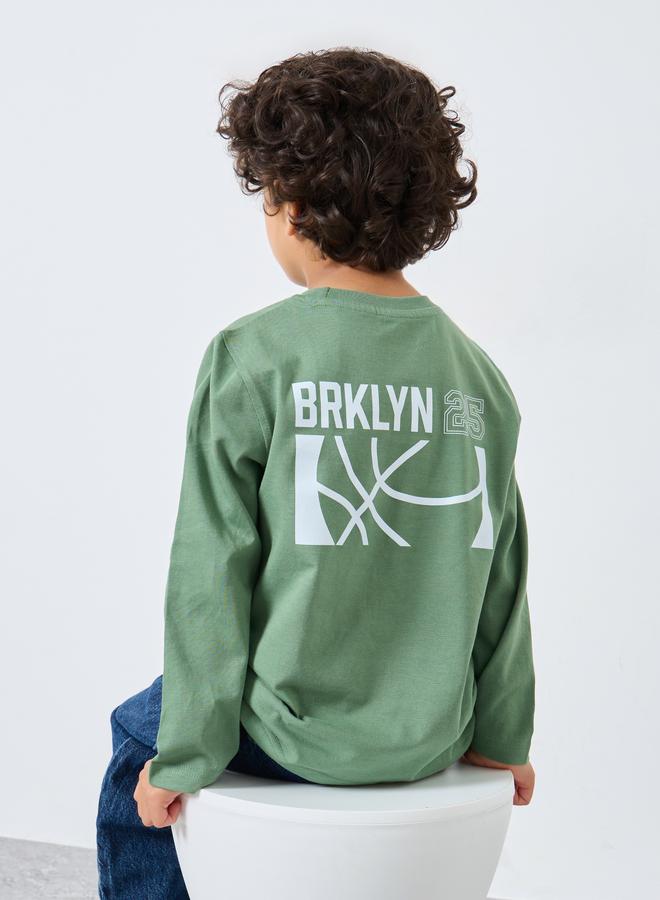 ستايلي تيشيرت بأكمام طويلة مطبوع عليه رسومات للأولاد باللون الأخضر - Image 1