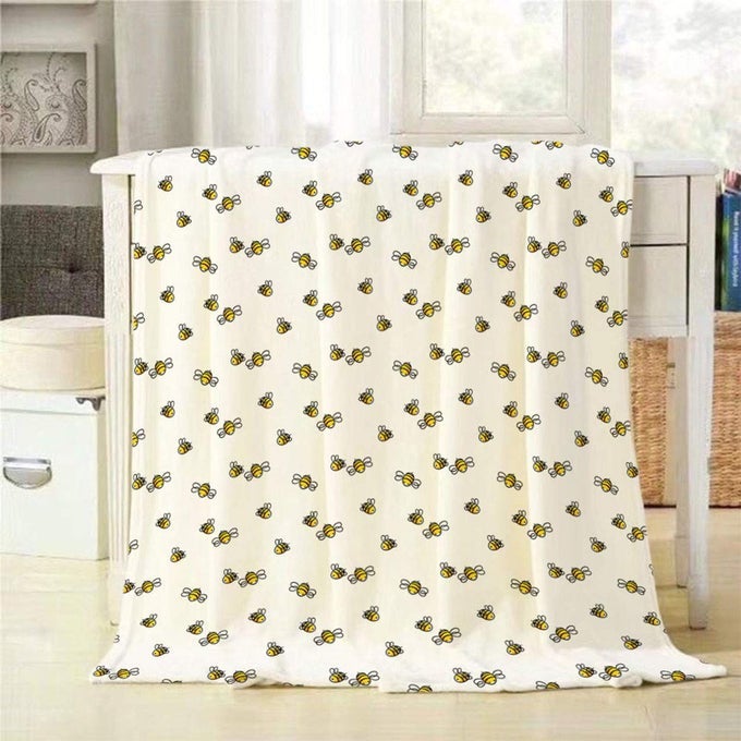 BEE THROW BLANKET CUTE CARTOON BABY BEE SEAMLESS PATTERN HONEY VECTOR DECORATIVE SOFT WARM COZY FLANNEL PLUSH THROWS BLANKETS FOR BABY TODDLER DOG CAT 30 X 40 INCH