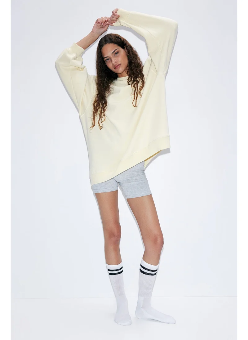 H&M Oversized sweatshirt