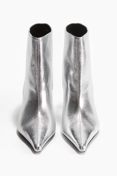 اتش اند ام أحذية بكعب