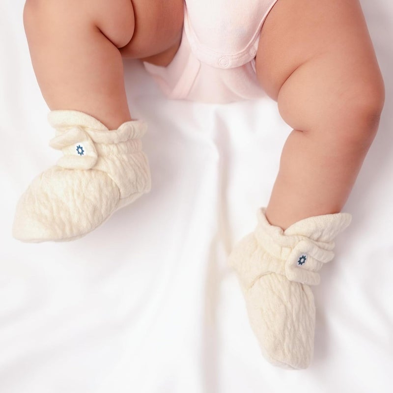 Baby booties for newborns 0-9 months: organic cotton, soft beige, breathable lightweight with adjustable fit for gentle skin comfort - Image 2