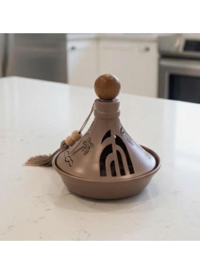 أي كي دي سي طاجن معدني مدمج من AKDC مقاس 13.5 سم باللون البني - تصميم زخرفي تقليدي خاص بشهر رمضان - Image 1