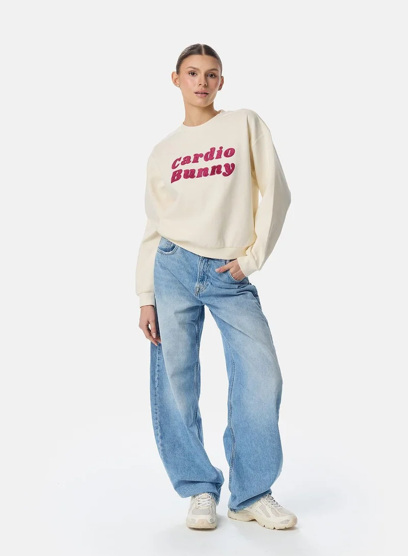 كارديو باني Cardio Bunny Retro Script Sweatshirt