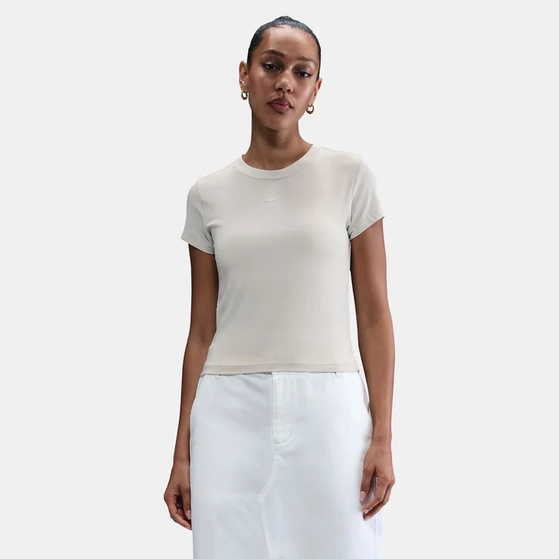 نايكي تيشيرت سبورتسوير تشيل كينت للنساء