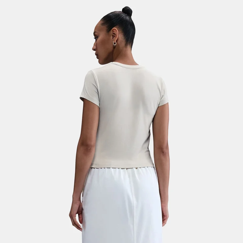 نايكي تيشيرت سبورتسوير تشيل كينت للنساء