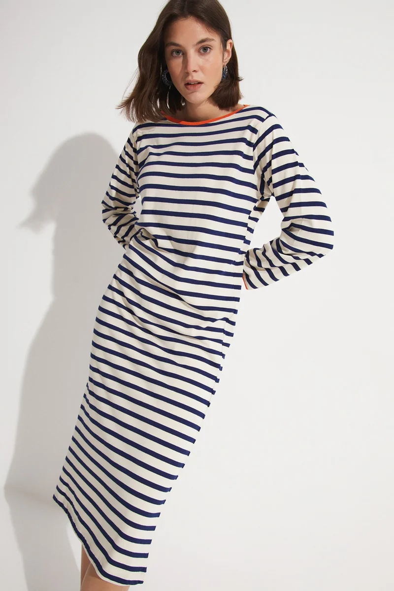 جون Striped Maxi Dress