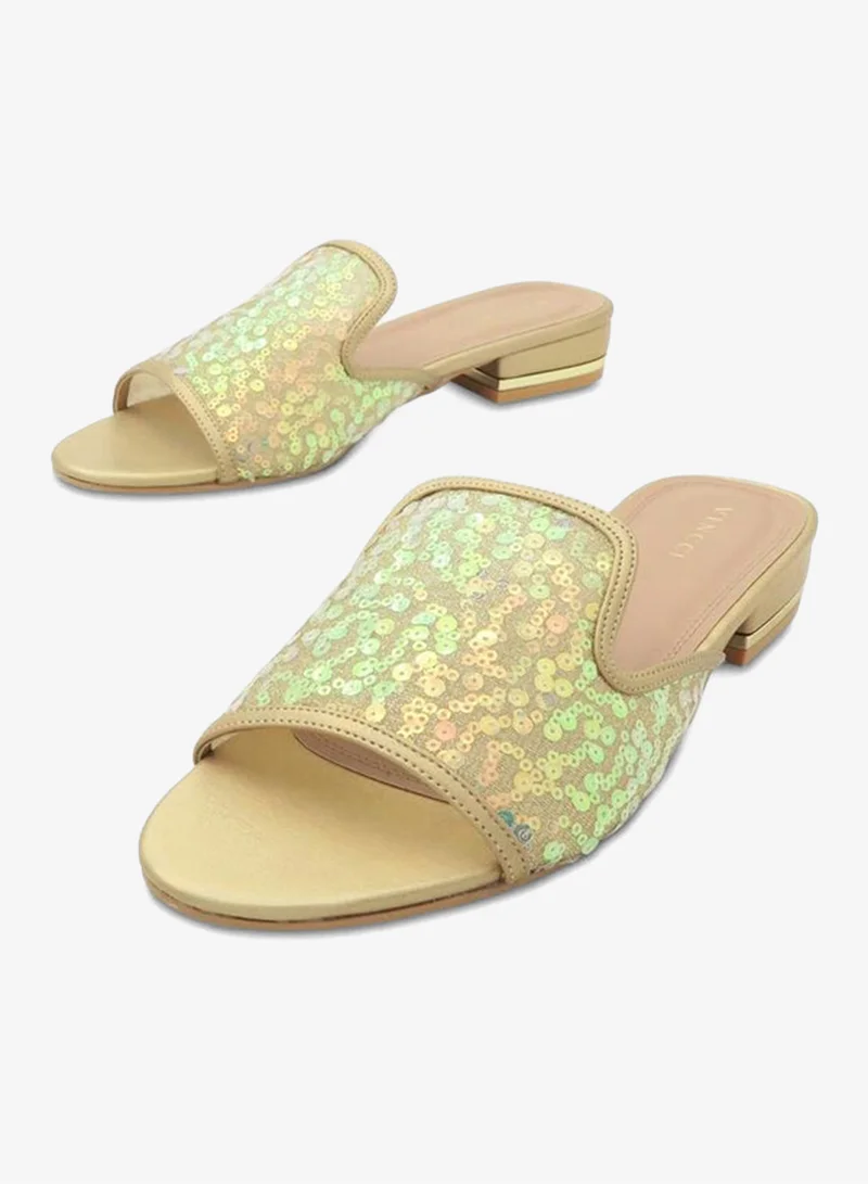 فينتشي صندل بكعب متوسط بحزام واحد