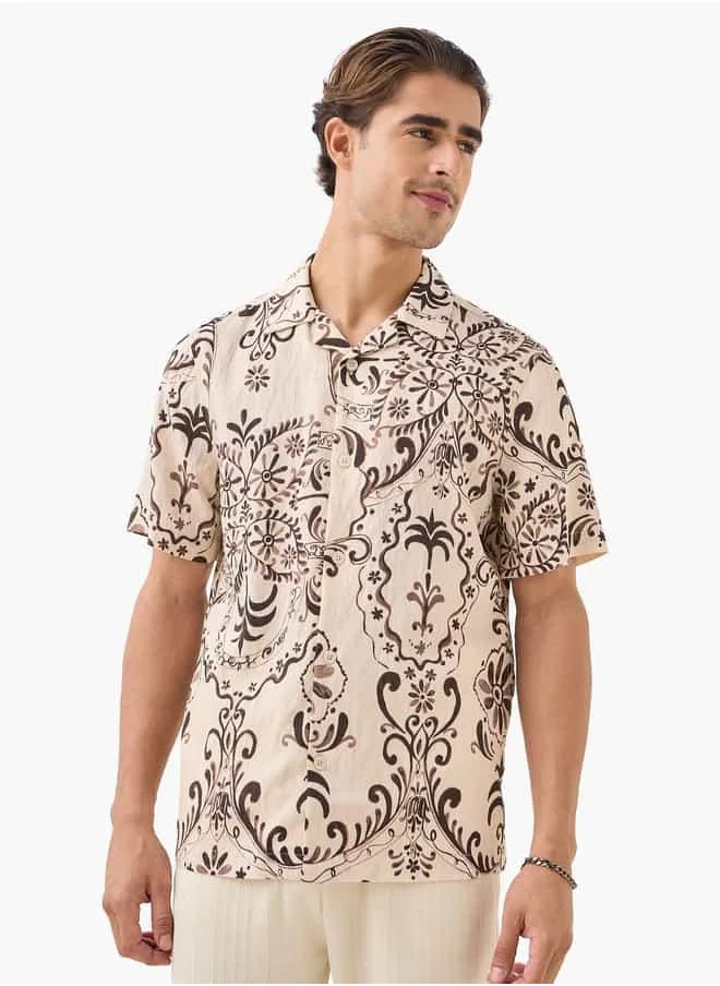 Lee Cooper Lee Cooper Printed Regular Fit Shirt with Camp Collar