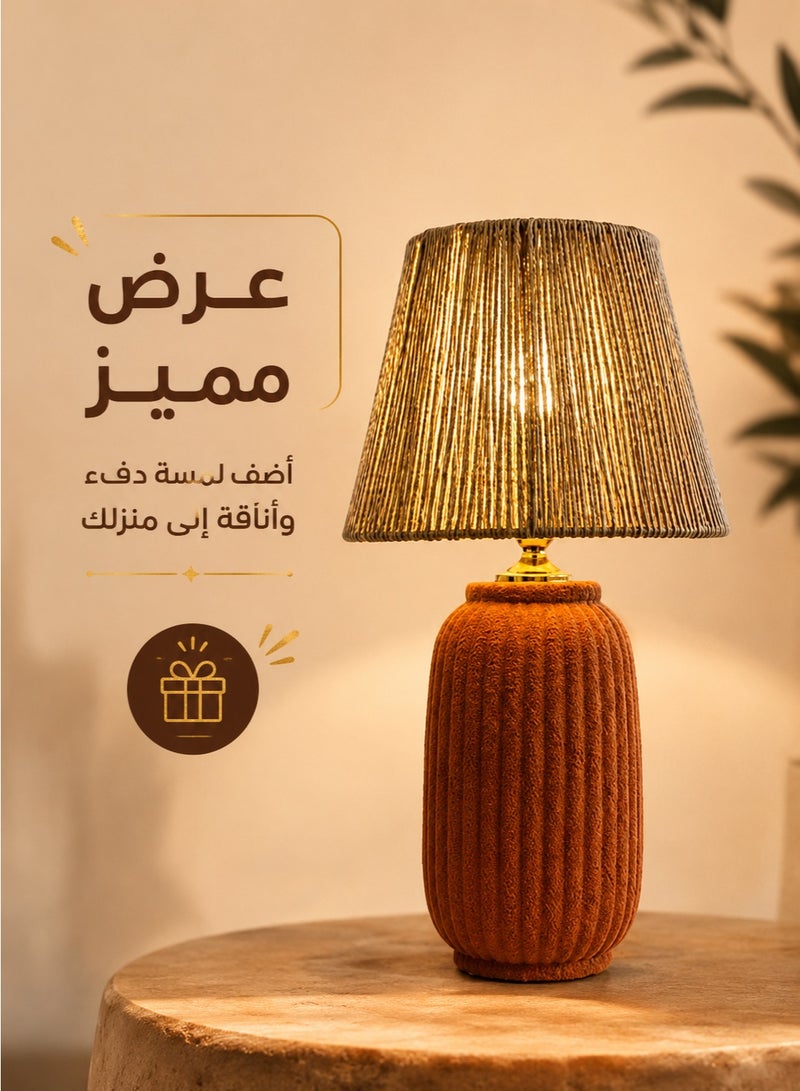 كالدا أباجورة طاولة ديكورية بلون طوبي مع غطاء منسوج – إضاءة دافئة أنيقة لغرفة النوم وغرفة المعيشة والمكتب – تصميم عصري محبب - Image 2
