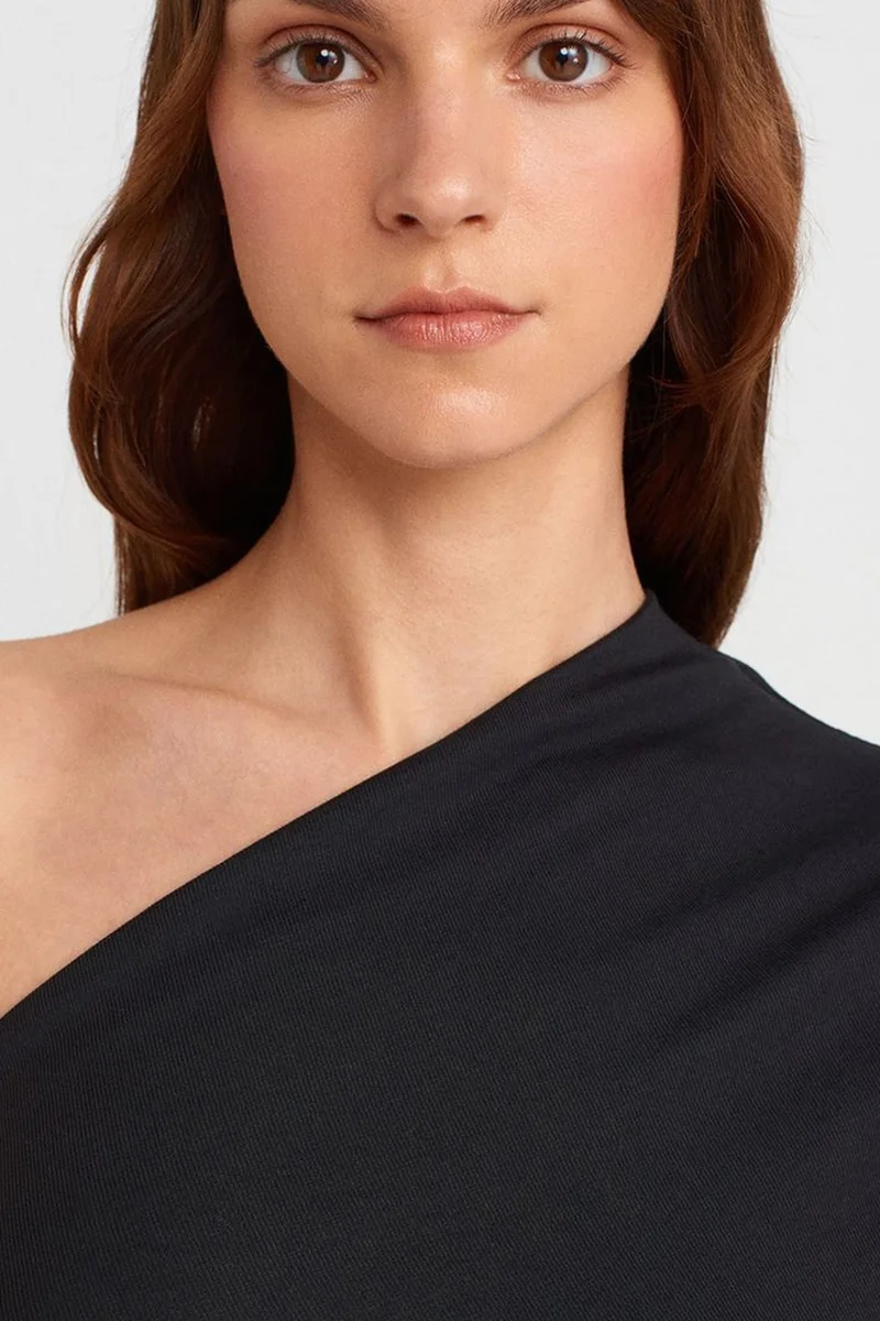 Dilvin Black DILVIN Off-shoulder Cut-out Slim-fit Blouse for Women | Best Price UAE