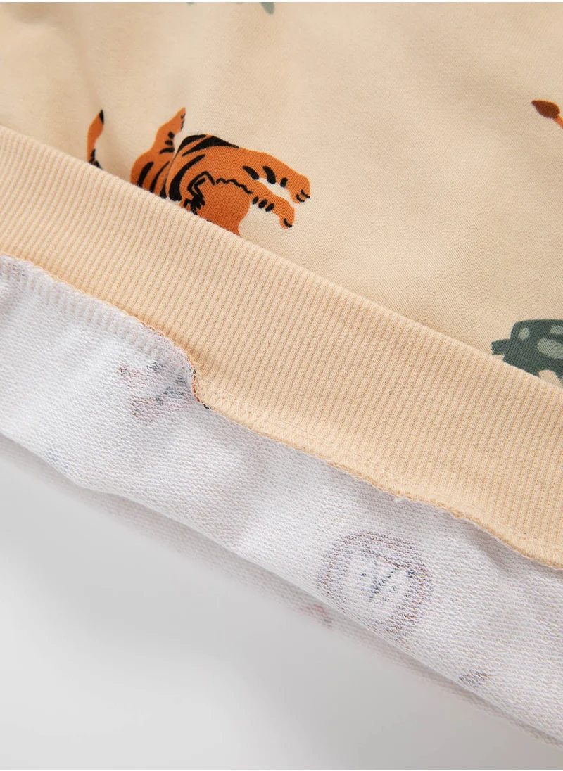 ديفاكتو Regular Fit Crew Neck Animal Print Sweatshirt