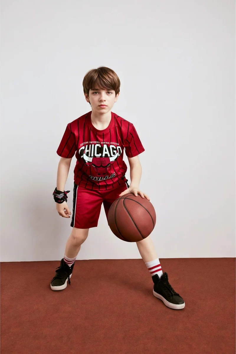 ديفاكتو Boy Regular Fit Chicago Bulls Licensed Elastic Band Shorts