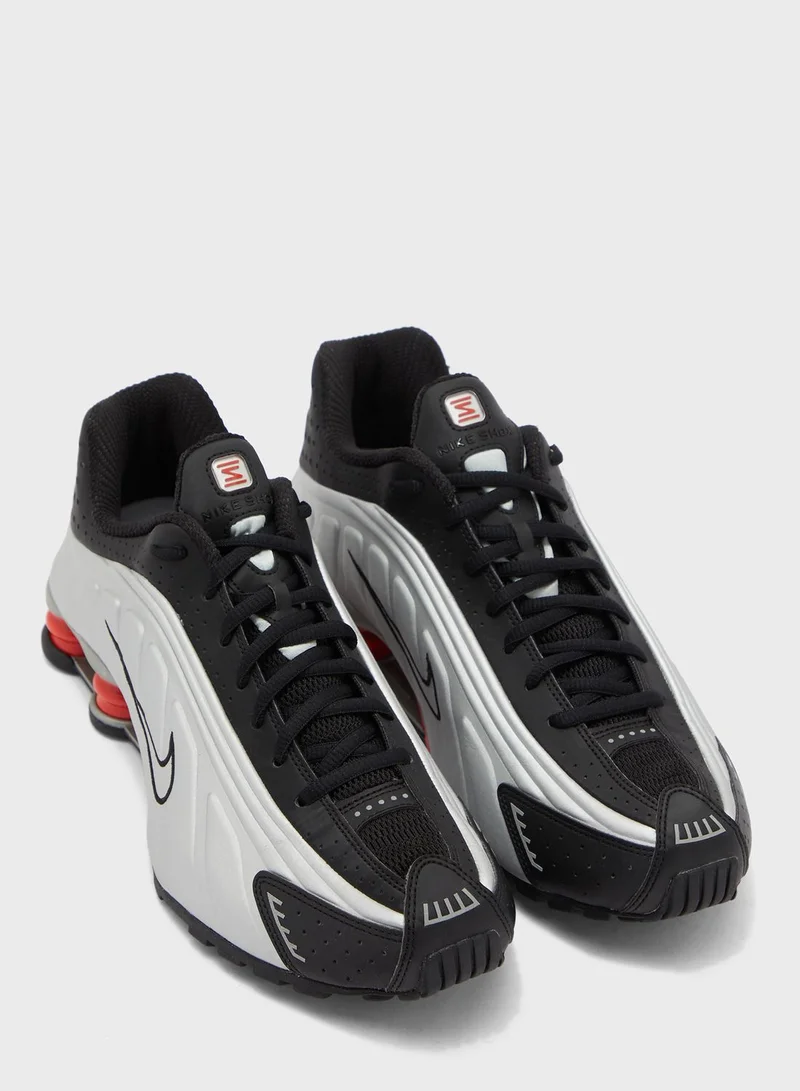 Nike Shox R4