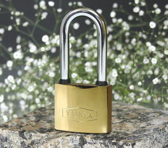 يوما Yellow Coated Cast Iron Long Padlock 38 mm