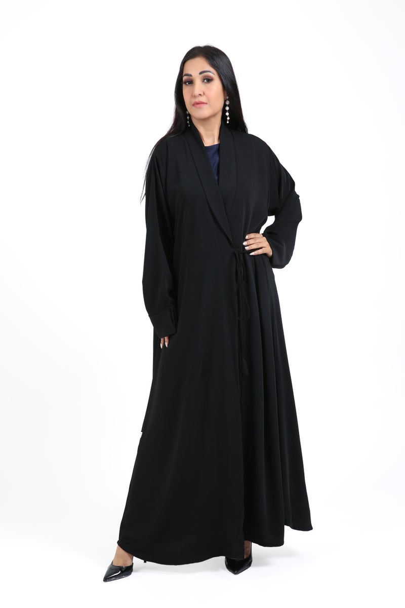 نيكياس عباية نيكاس بياقة متداخلة من الكريب الأسود - Image 2