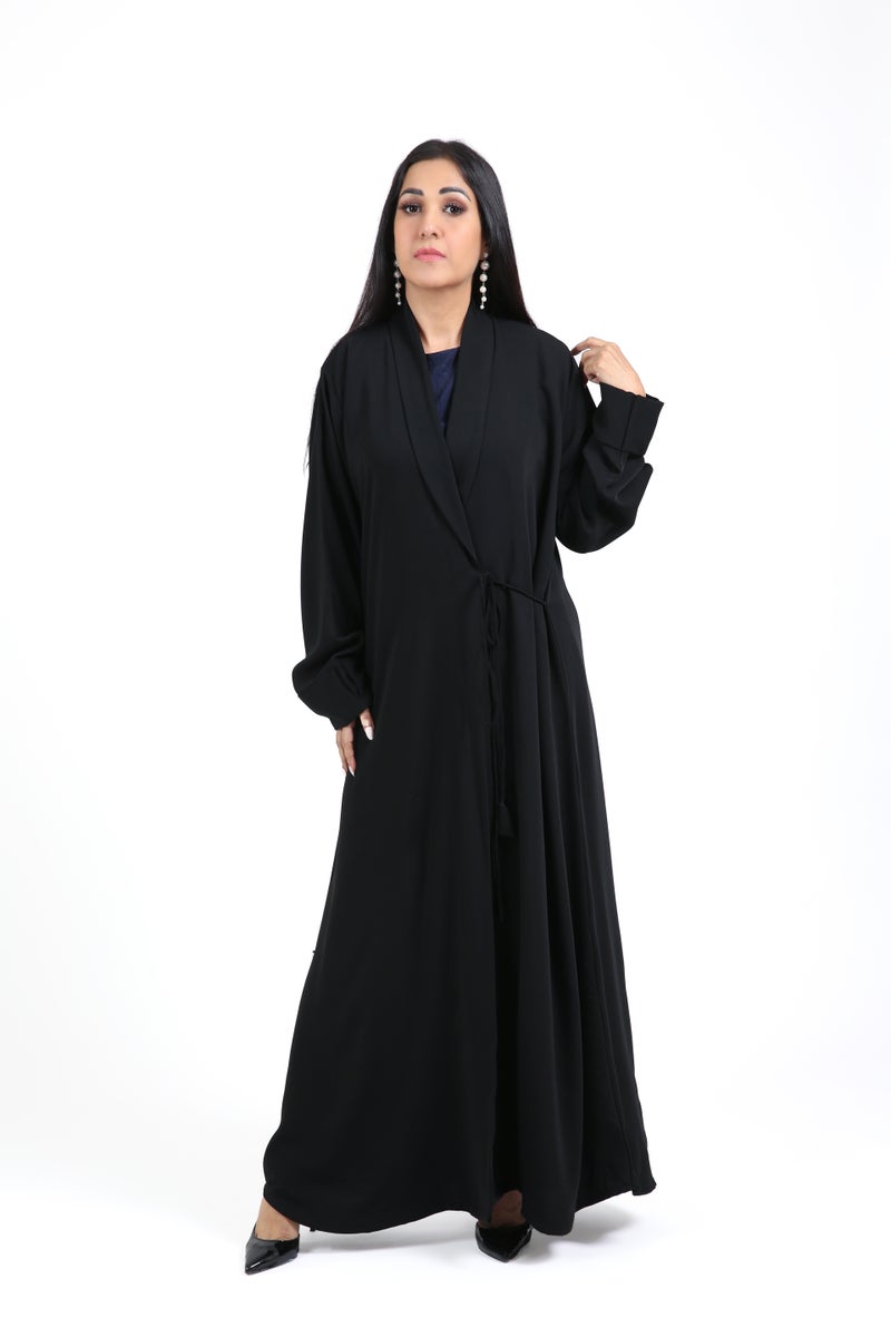 نيكياس عباية نيكاس بياقة متداخلة من الكريب الأسود - Image 1
