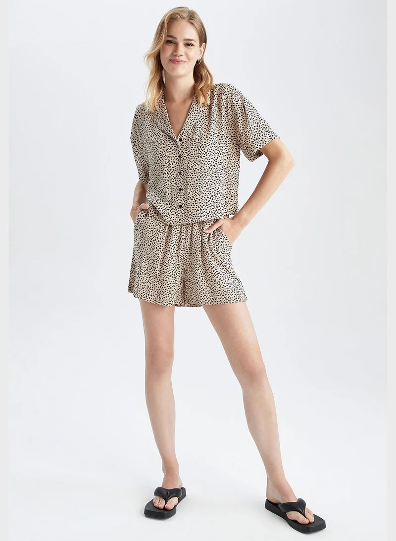 DeFacto Regular Fit High Waist Short