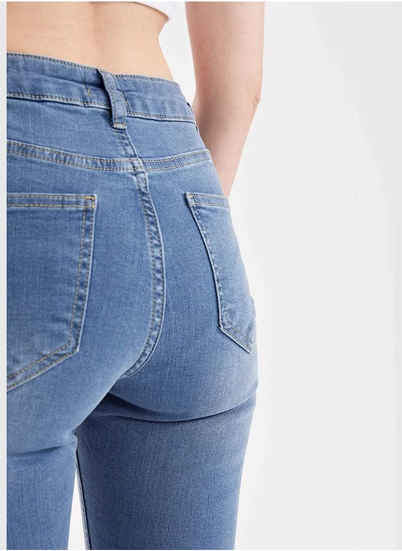 ديفاكتو جينز سكيني بقصة أرجل مستقيمة