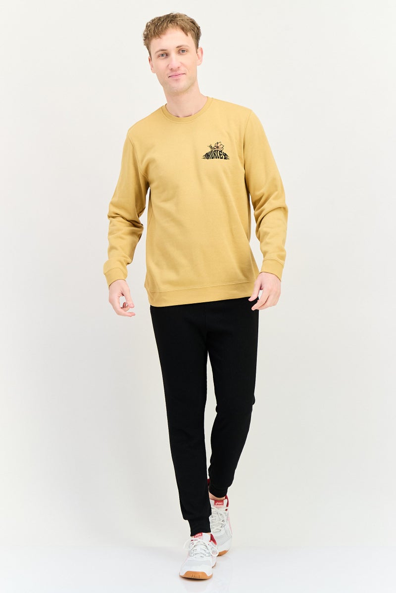 Hurley ملابس رياضية للرجال بأكمام طويلة مناسبة، خارجية، بغطاء رأس، خردل - Image 2