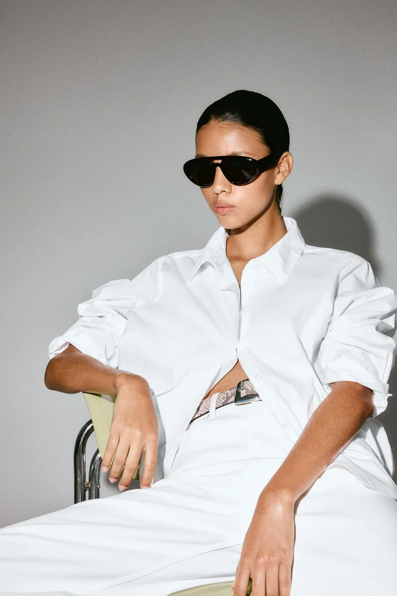 اتش اند ام قميص من قطن البوبلين