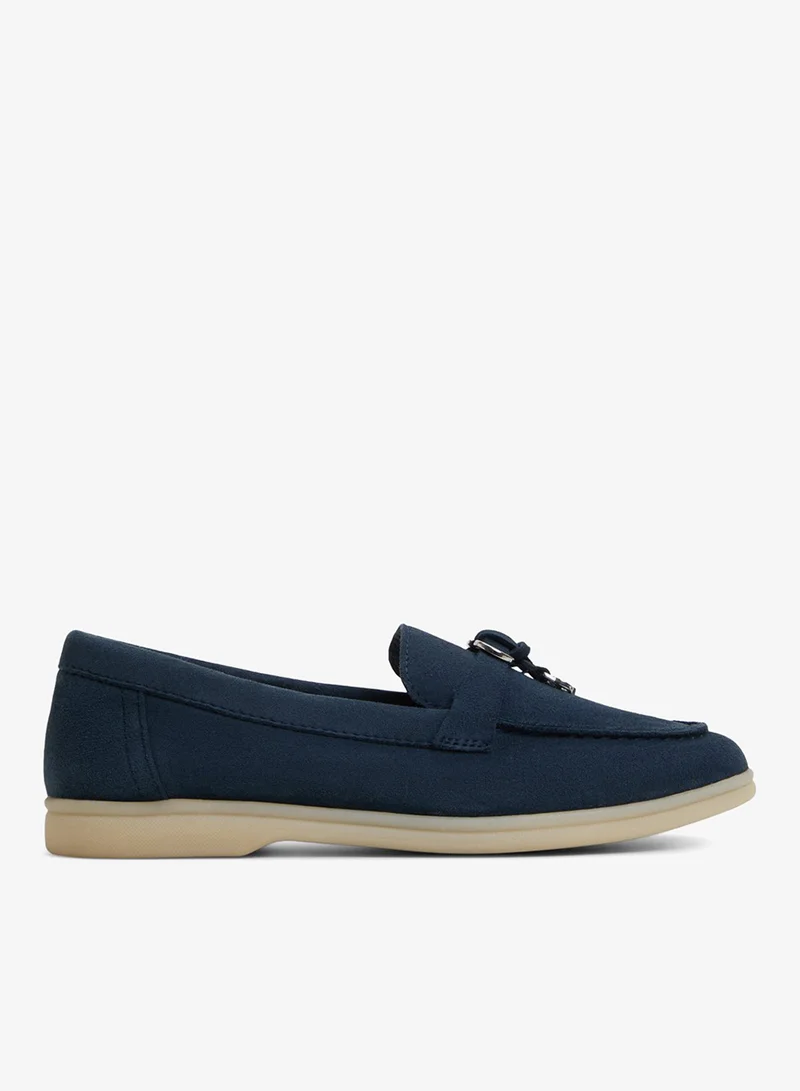 الدو CrerasIn Loafers