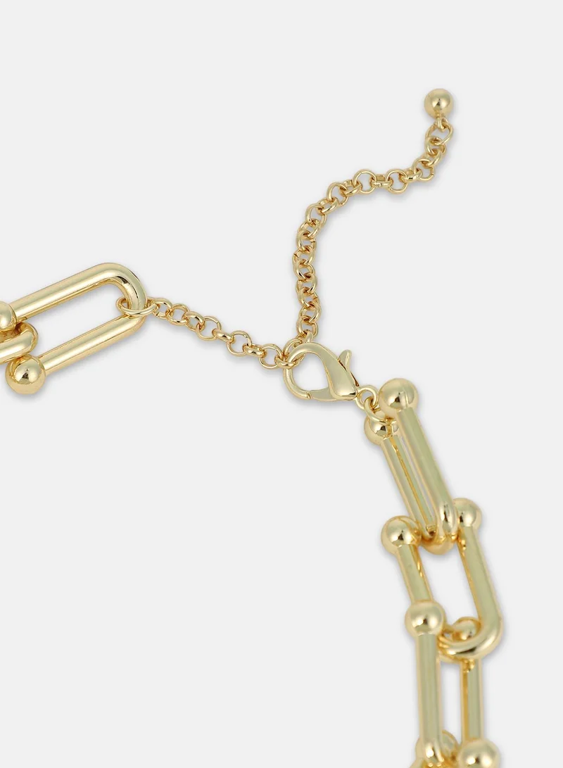 Sohi  Women The Chunky Clip-Link Chain Necklace | California  Colour | One-Size | Metallic Alloy Material | Lobster Clasp Closure | Necklace For Casual & Evening Wear for Women | Best Price UAE