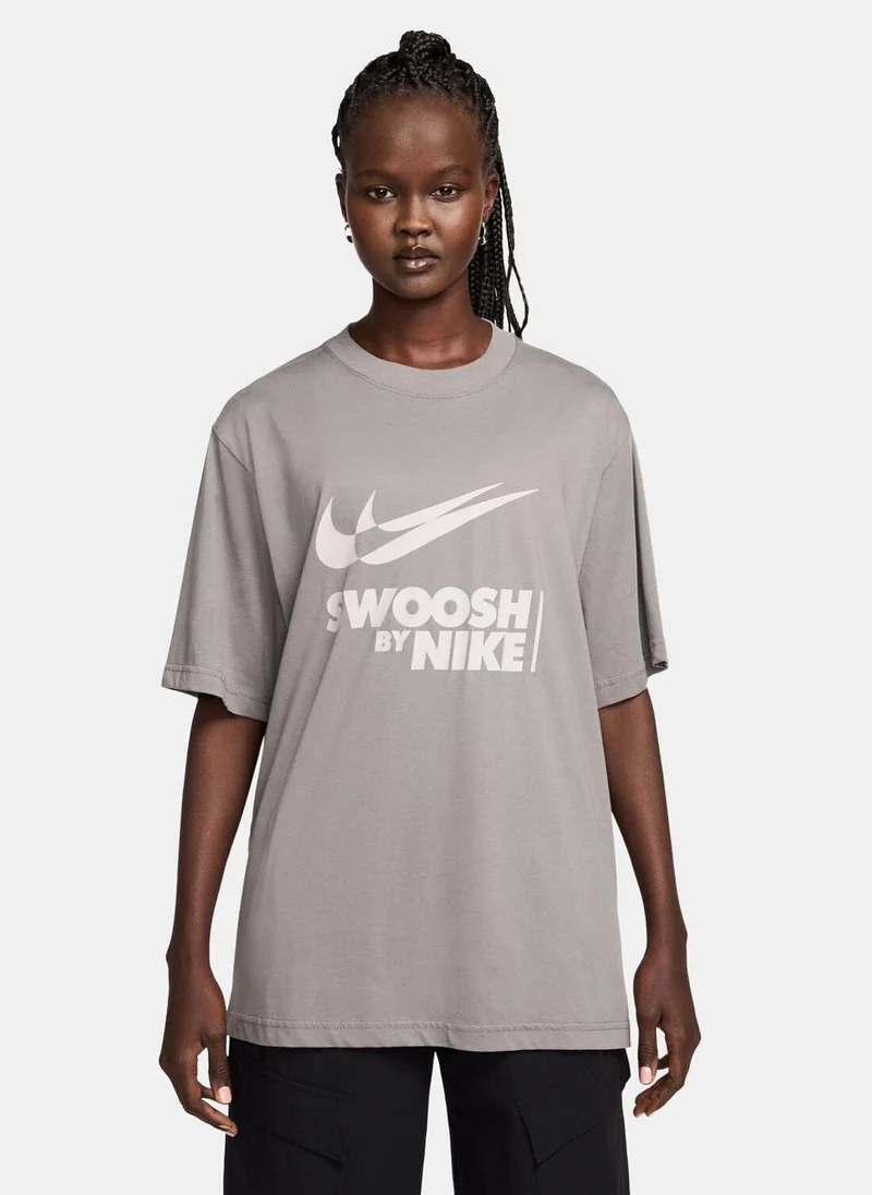 Nike Women's Sportswear T-Shirt