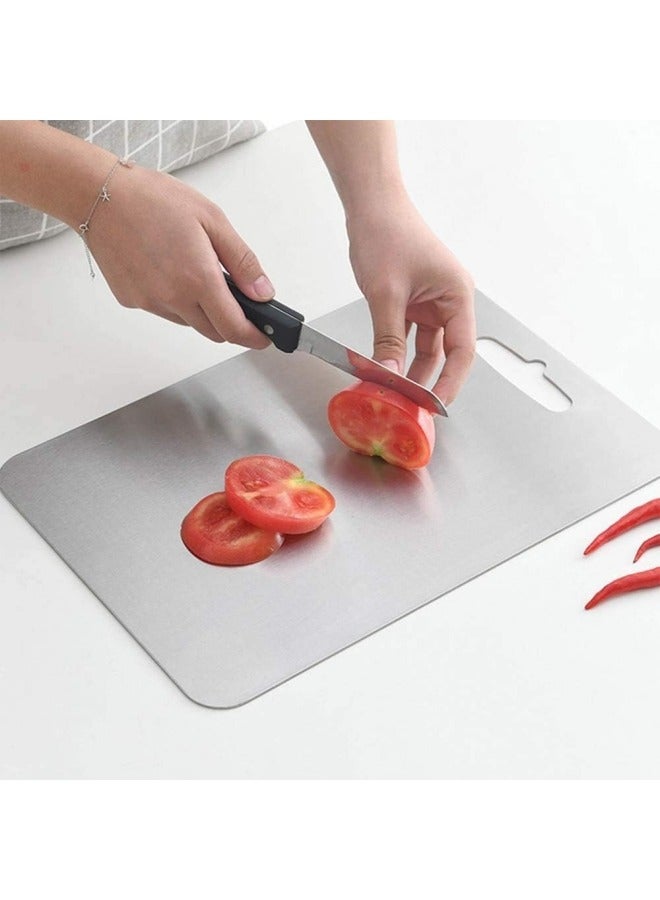 إسكدنيا لوح تقطيع، لوح تقطيع، حصيرة تقطيع، من الفولاذ المقاوم للصدأ السميك، مقاوم للانزلاق، مزدوج الجوانب، للمطبخ المنزلي واللحوم والخضروات والفواكه والجبن (28 * 39 سم) - Image 1