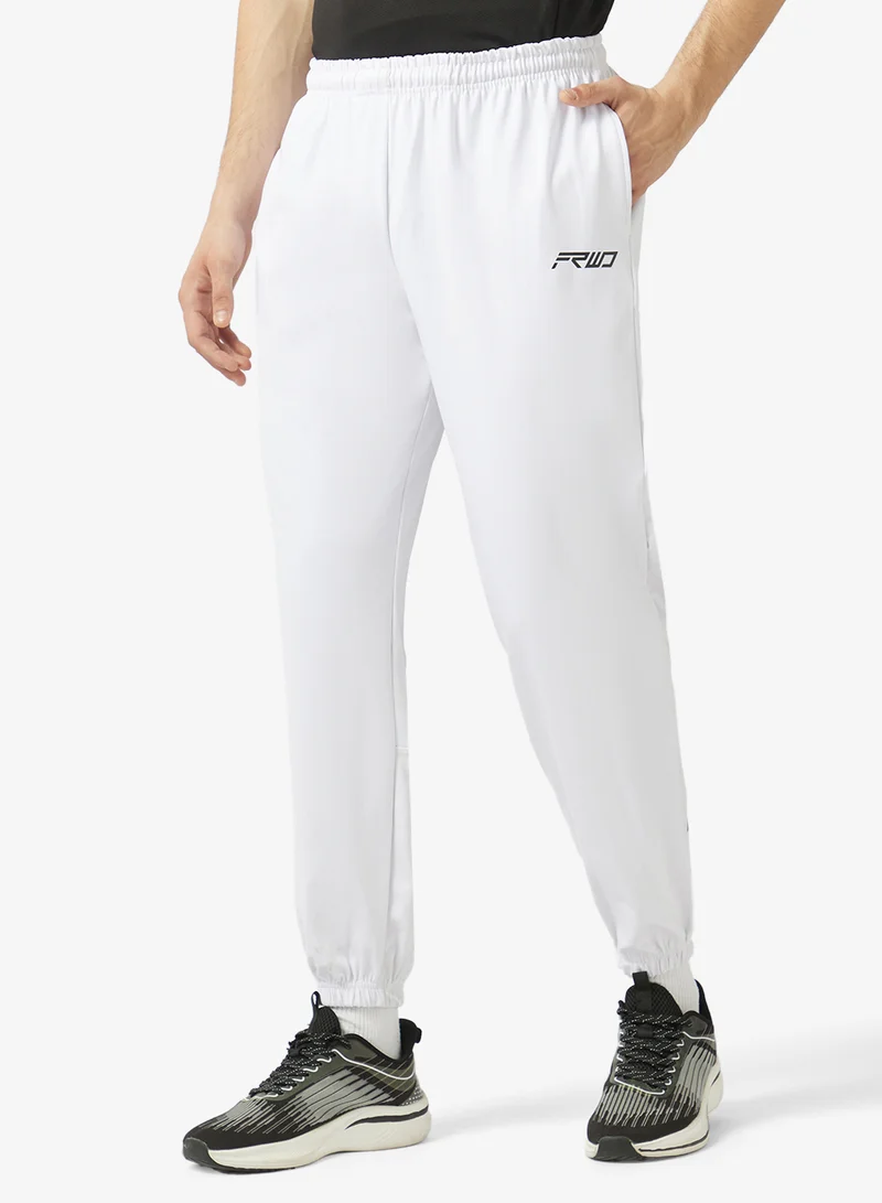 FRWD BACK YOKE JOGGERS AND REFLECTIVE TAPE AT KNOEE AREA