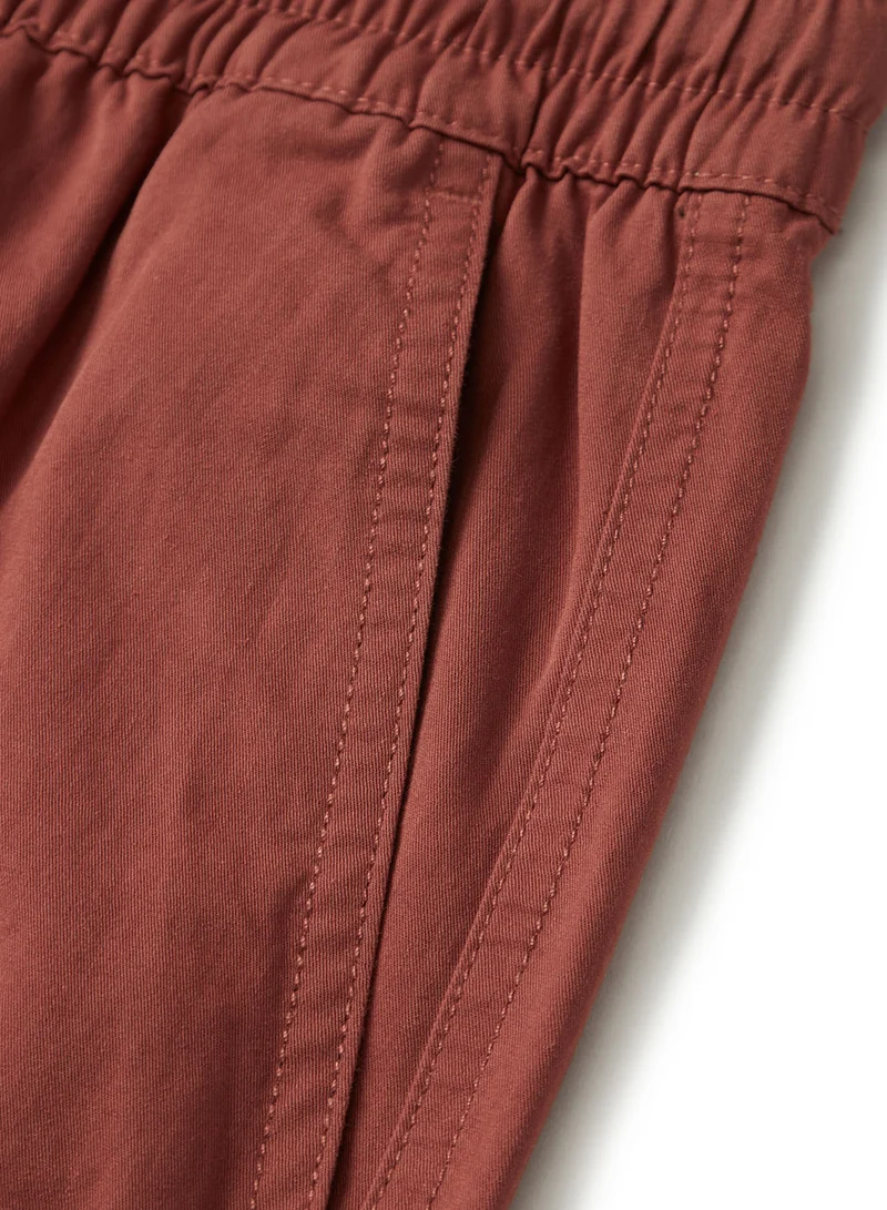 GIORDANO  Men's Cotton Twill Bermuda Shorts: Slim Fit, Elastic Waist, Ultimate Comfort for Men | Best Price UAE