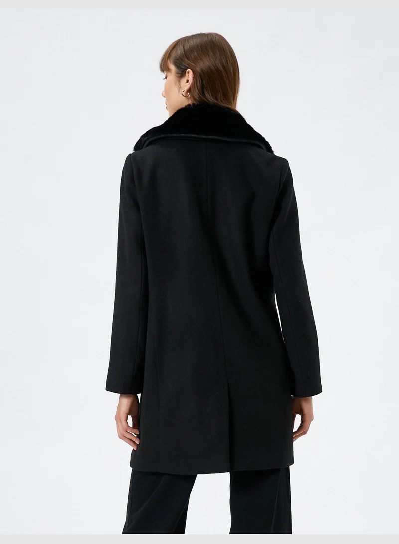كوتون Wrapped Wool Coat Plush Detail